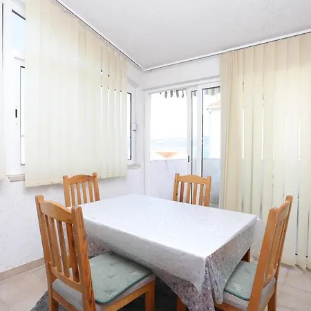 Apartamento By The Sea Slatine, Ciovo - 16345