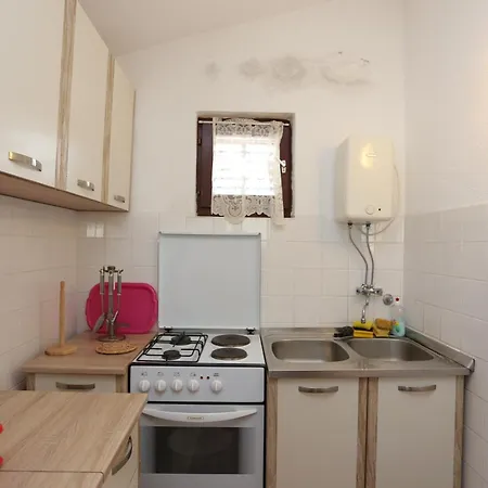 Apartment By The Sea Slatine, Ciovo - 16345 Slatine